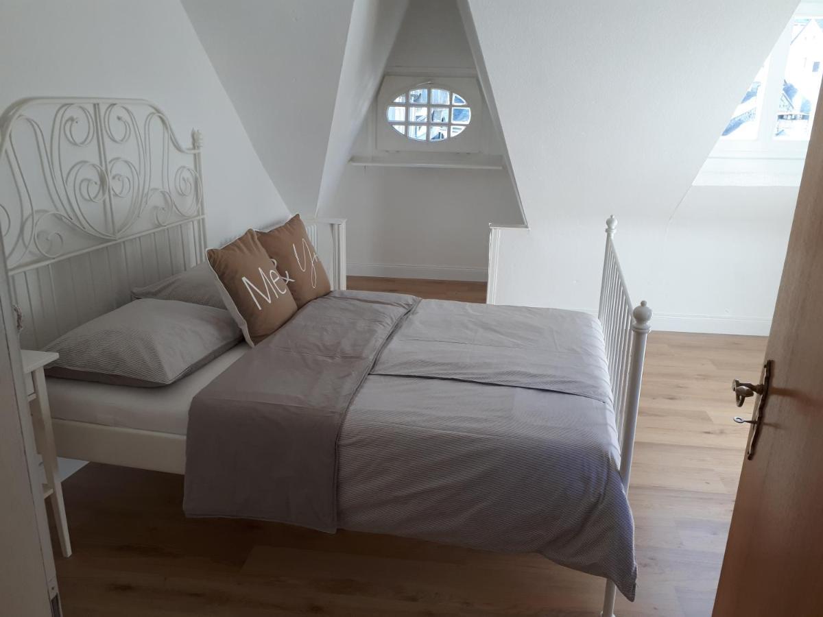 Uber Den Dachern Von Monschau Bagian luar foto